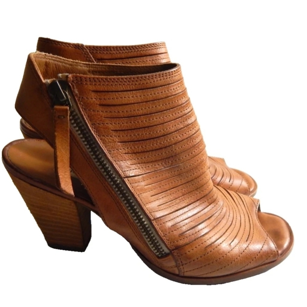 Paul Green Cayanne Peep Toe Booties
